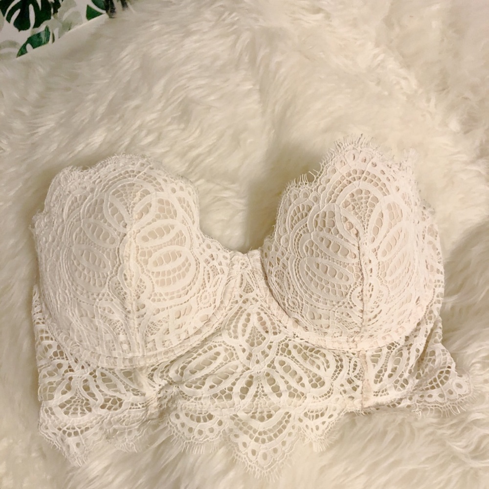 36D Victoria’s Secret bra
